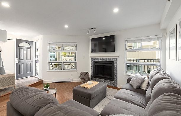 14 1350 W 6th Avenue Fairview VW