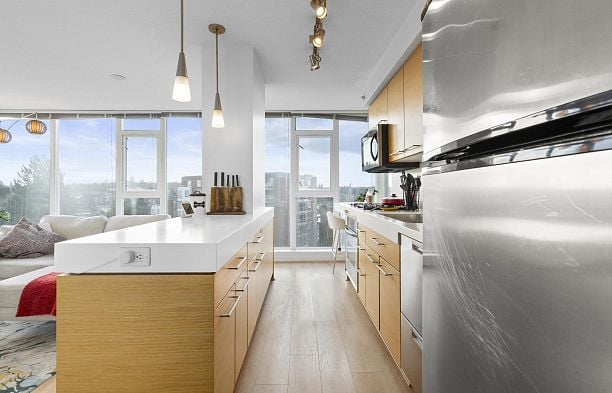 709 2770 Sophia Street Mount Pleasant VE