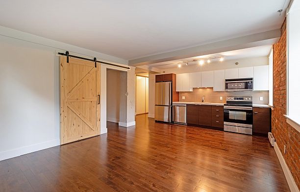 205 233 Abbott Street Downtown VW