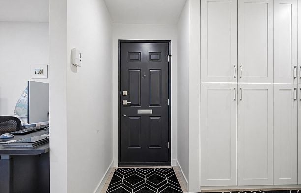 1326 W 7th Avenue Fairview VW