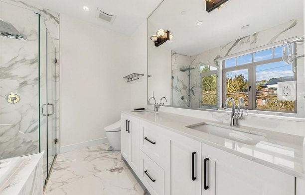 3412 W 43rd Avenue Southlands