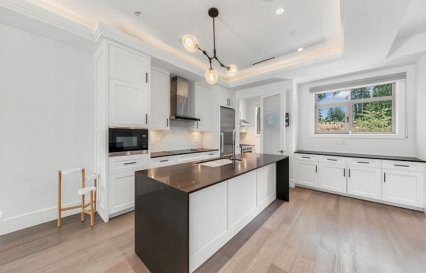 3412 W 43rd Avenue Southlands