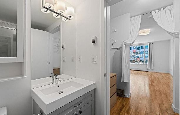 317 289 E 6th Avenue Mount Pleasant VE