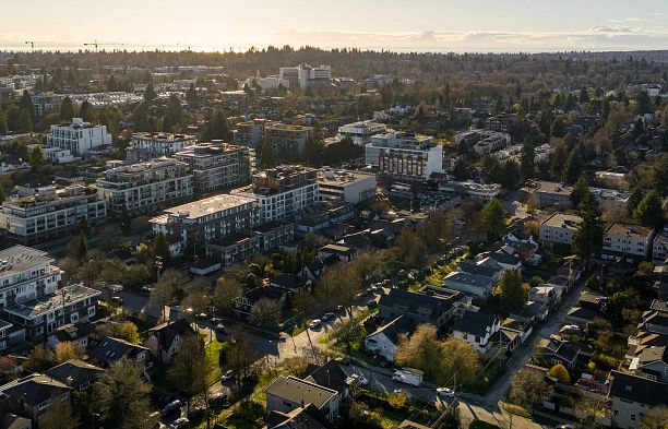 1 421 W 23rd Avenue Cambie