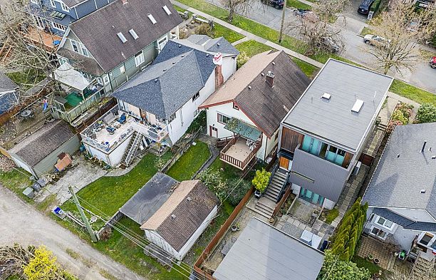 3832 Heather Street Cambie