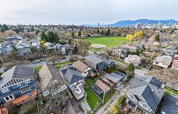 3832 Heather Street Cambie