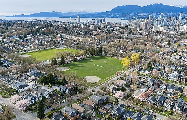 3832 Heather Street Cambie