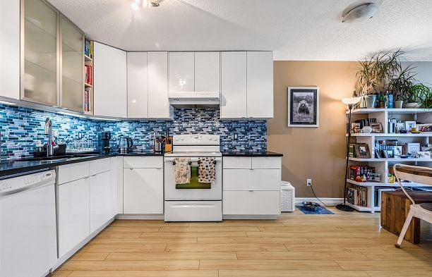 208 808 E 8 Avenue Mount Pleasant VE