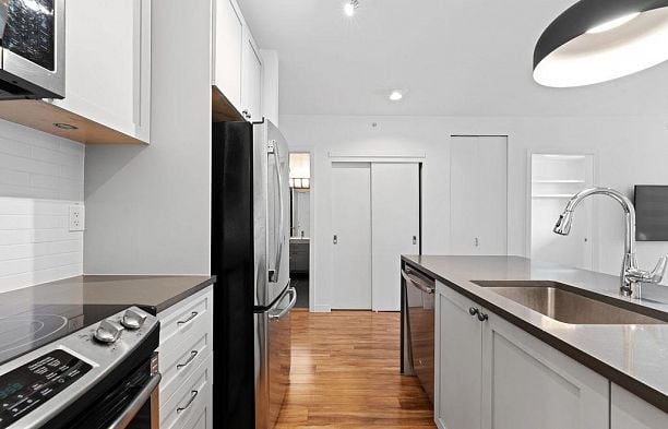 317 289 E 6th Avenue Mount Pleasant VE