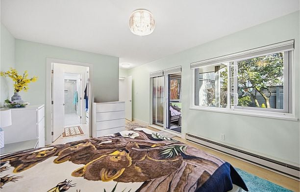 1326 W 7th Avenue Fairview VW