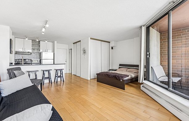 411 1330 Burrard Street Downtown VW