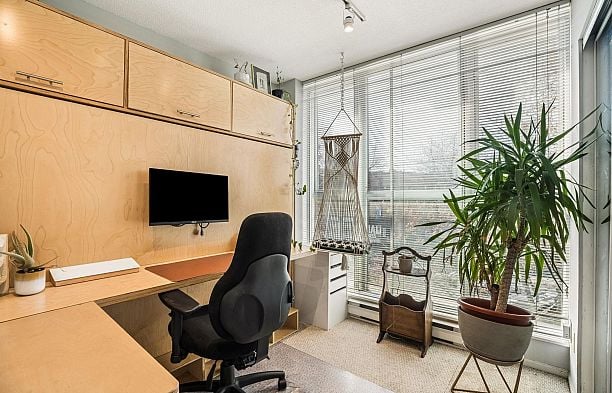 219 288 E 8th Avenue Mount Pleasant VE