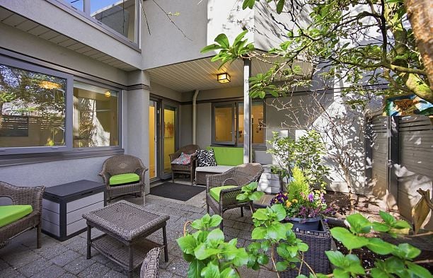 1326 W 7th Avenue Fairview VW