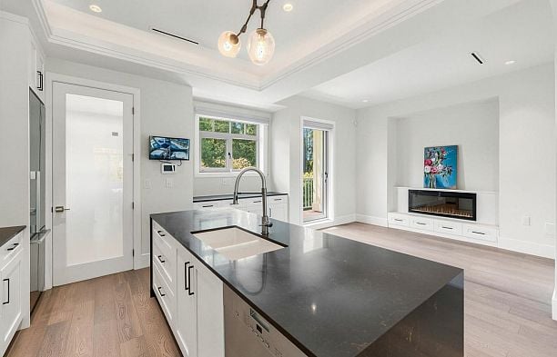 3412 W 43rd Avenue Southlands