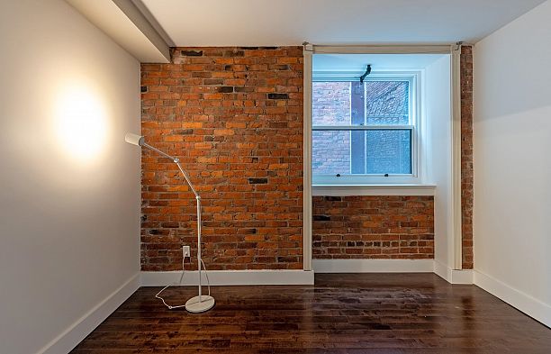 205 233 Abbott Street Downtown VW