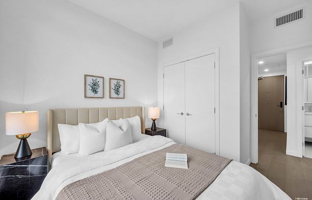 705 8415 Granville Street S.W. Marine