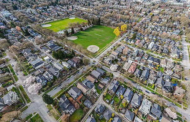 3832 Heather Street Cambie