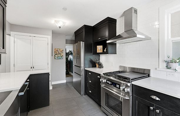 5655 Ontario Street Cambie