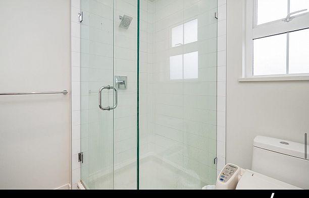 8562 Osler Street Marpole