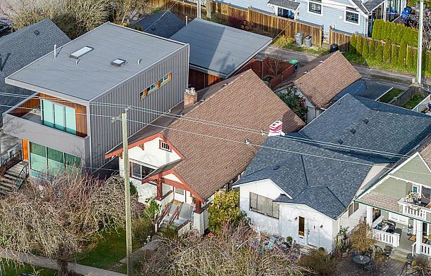 3832 Heather Street Cambie
