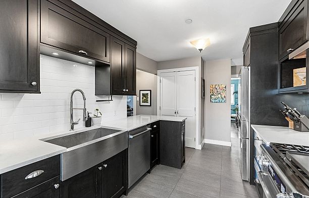 5655 Ontario Street Cambie