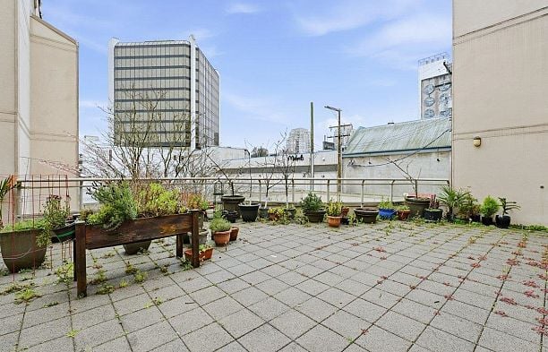 205 2438 Heather Street Fairview VW