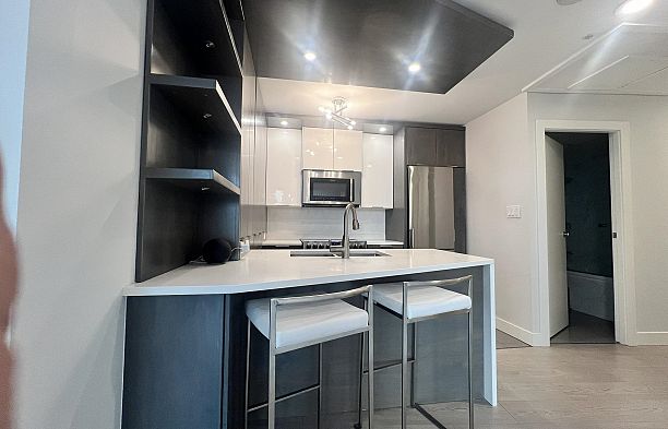 607 989 Nelson Street Downtown VW