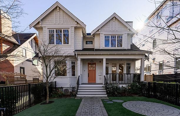 3530 W 43rd Avenue Southlands