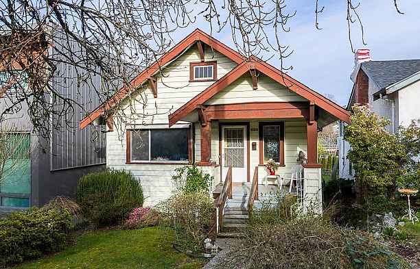 3832 Heather Street Cambie