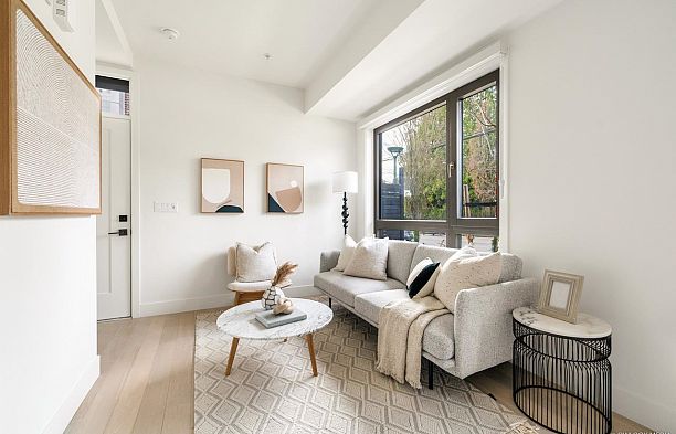 6322 Oak Street Oakridge VW