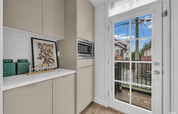 8576 Osler Street Marpole