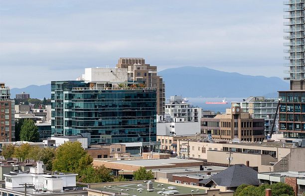 905 1316 W 11th Avenue Fairview VW