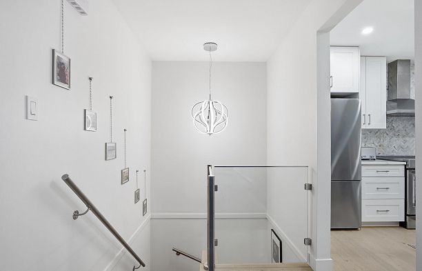 1326 W 7th Avenue Fairview VW