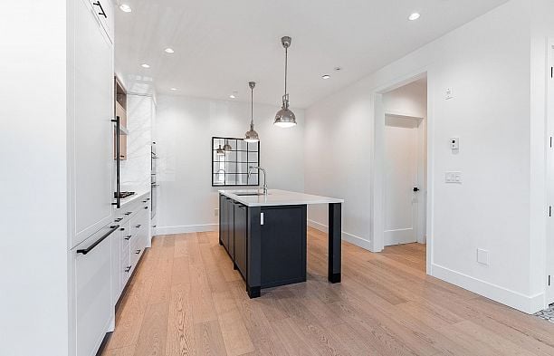 3530 W 43rd Avenue Southlands