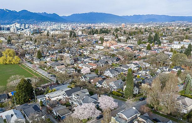 3832 Heather Street Cambie