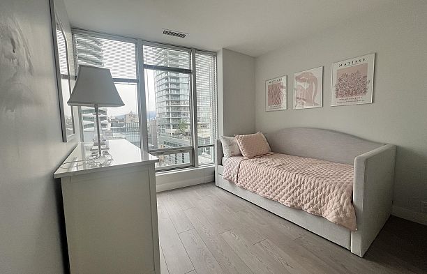 607 989 Nelson Street Downtown VW