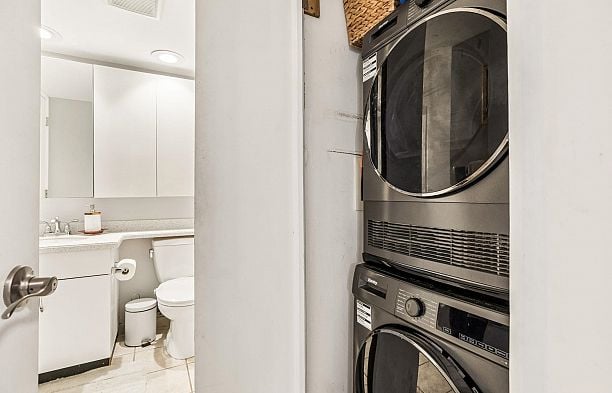 219 288 E 8th Avenue Mount Pleasant VE