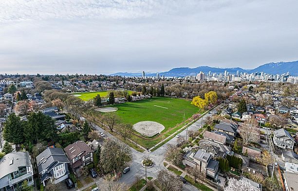3832 Heather Street Cambie