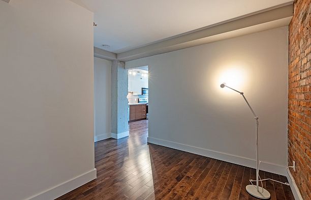 205 233 Abbott Street Downtown VW