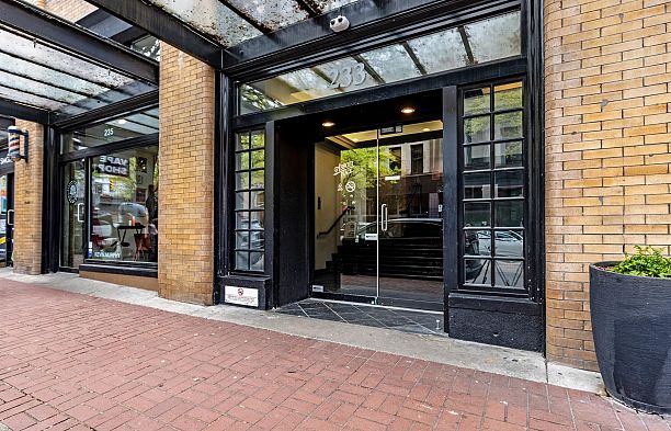 205 233 Abbott Street Downtown VW