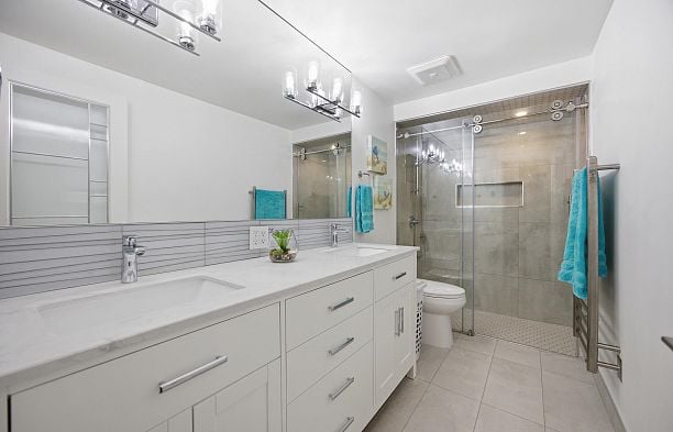 1326 W 7th Avenue Fairview VW