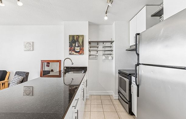 411 1330 Burrard Street Downtown VW