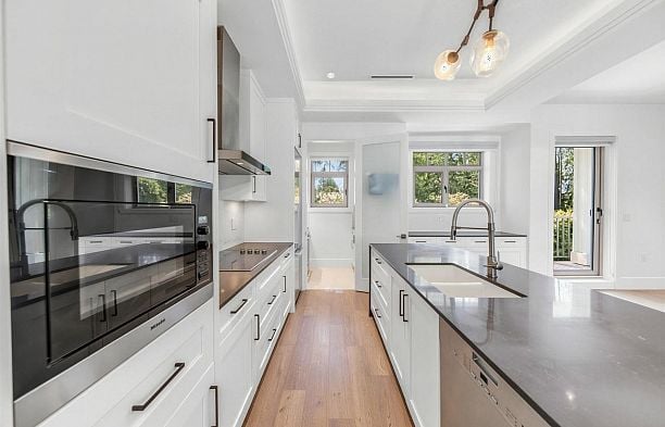 3412 W 43rd Avenue Southlands