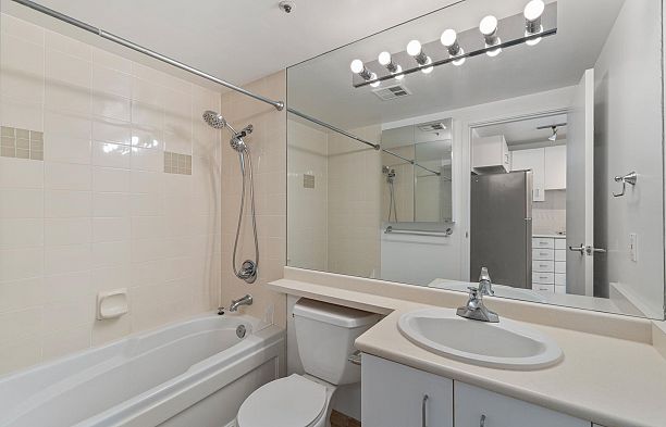1007 588 Broughton Street Coal Harbour