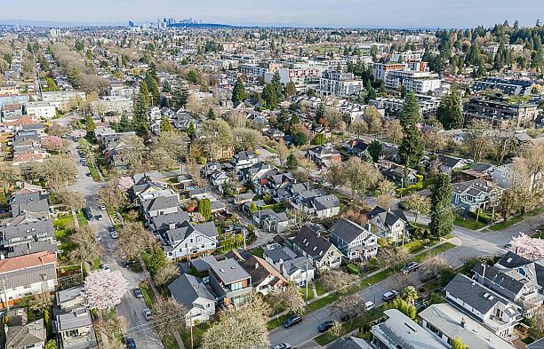 3832 Heather Street Cambie