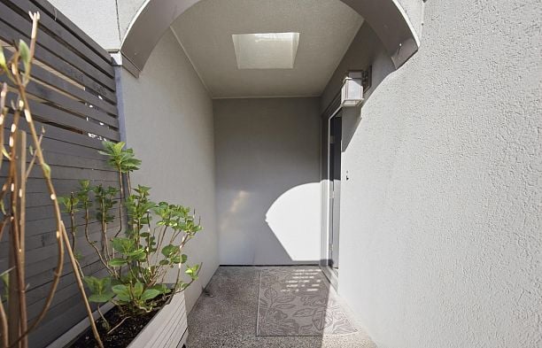 1326 W 7th Avenue Fairview VW