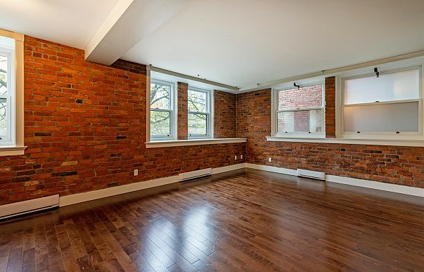 205 233 Abbott Street Downtown VW