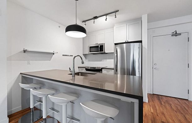 317 289 E 6th Avenue Mount Pleasant VE