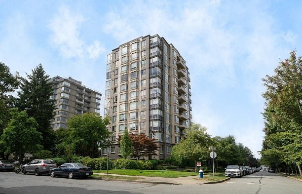 905 1316 W 11th Avenue Fairview VW