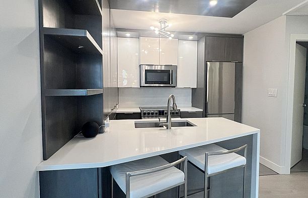 607 989 Nelson Street Downtown VW